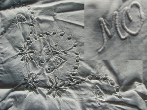 hovedpude broderi genbrug monogram